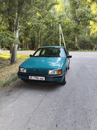 lexus rx продаю: Volkswagen Passat: 1992 г., Механика, Бензин, Лифтбек — 2