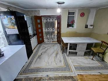 с байтик дом: Продаётся жилой дом. СРОЧНО - Планировка: несколько комнат — 4