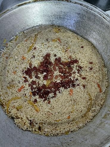 готовая еда: Плов в индивидуальных контейнерах плов 1 кг +шакарап 1 вах 2400 — 5