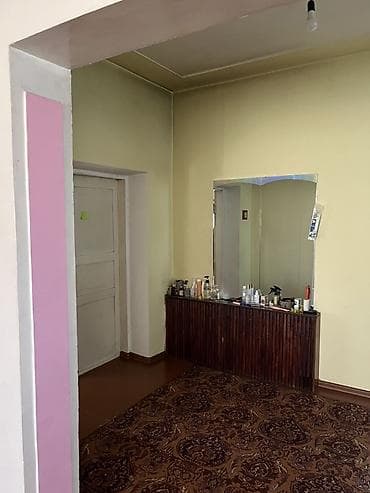 Дома: Дом 9,84 сотки с участком и большим двором. Площадь дома 130 — 3
