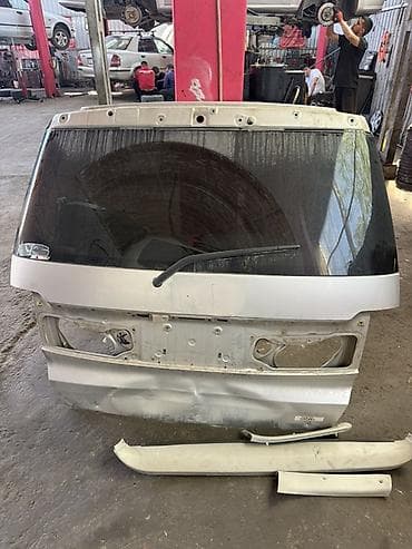 Крышка багажника Toyota, Оригинал