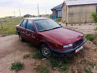 1992: Марка: Mitsubishi Модель: Lancer Год: 1992 Кузов: седан Цвет: вишнёвый — 1
