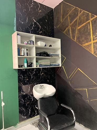 жумуш бишкек кафе: Барбершоп 45 м², 1 бөлмө, Ремонту менен, Жабдуулары менен, Менчик үй, Санузели өзүнчө — 4