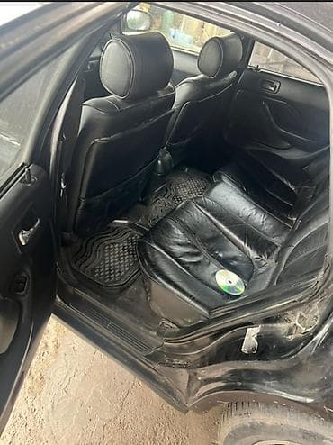 Honda Accord: 1998 г., 2 л, Механика, Бензин, Седан — 6