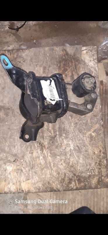 runx alex: Тойота Корола Алекс Ранекс подушка двигателя — 1