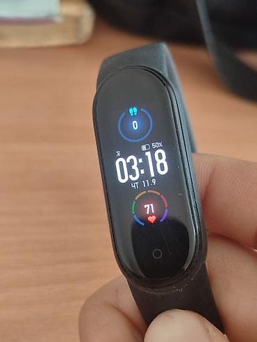 Смарт часы Xiaomi mi band 5 оригинал,зарядка оригиналвсе оригинал