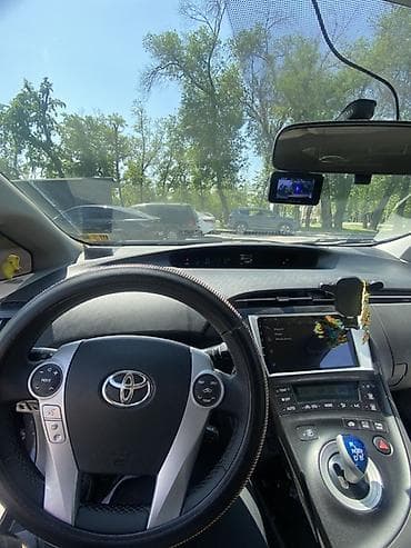 машина тойота гибрид: Toyota Prius: 2010 г., 1.8 л, Автомат, Гибрид, Хэтчбэк — 9