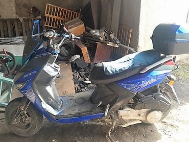 электромотоцикл для детей: Скутер JET MOTO (синий) - Кузов спортивного стиля с острыми линиями — 2