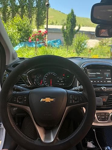Продажа авто: Chevrolet Spark: 2017 г., 1 л, Вариатор, Бензин, Хэтчбэк — 9