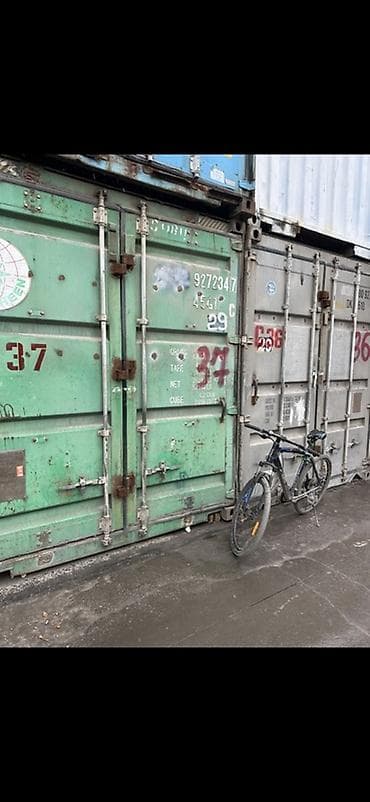 Продаю контейнер на рынке Кудайберген 2-х этажный контейнер 40-ка