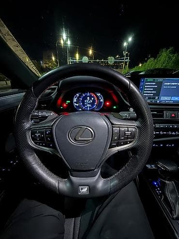Lexus ES: 2023 г., Гибрид, Седан — 8