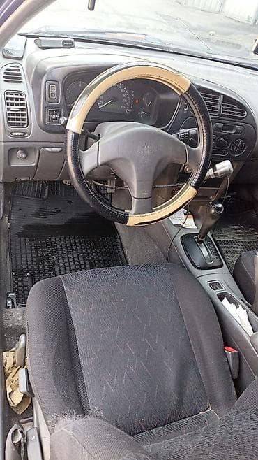 Продажа авто: Mitsubishi Colt: 1998 г., 1.6 л, Автомат, Бензин, Хэтчбэк — 8