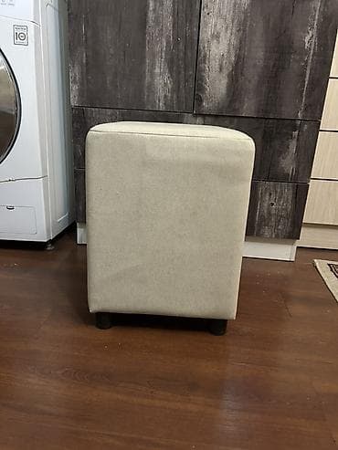 пластиковые табуретки: Пуфы-кубы универсальные, бежевые - Формат: компактные кубические пуфы — 2