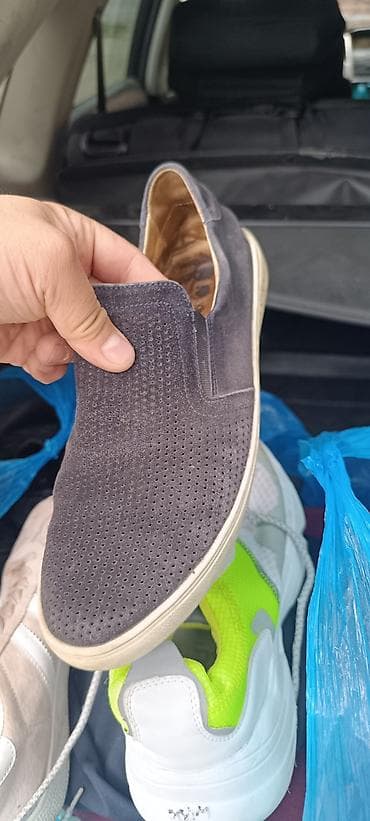 отдать вещи нуждающимся бишкек: Отдам даром пакет вещей (куртки на мальчика 8-10-12 лет,обувь — 3