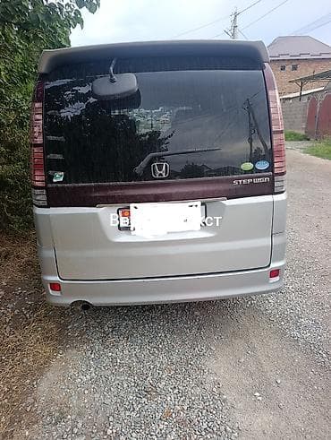 Honda Stepwgn: 2004 г., 2 л, Автомат, Бензин, Минивэн