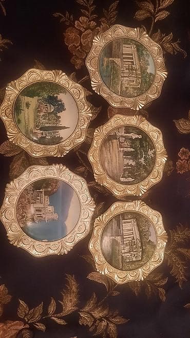 Набор декоративных настенных тарелок с видами классических парков и