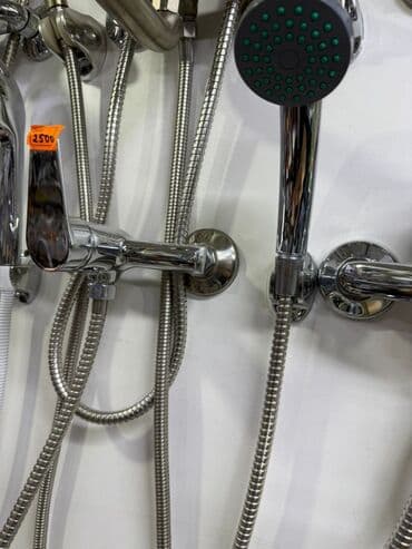 электро инструменти: Смеситель для ванны и душа, Ручной душ, Установка: Наружный монтаж, Материал: Латунь, Функции: Без функций — 1