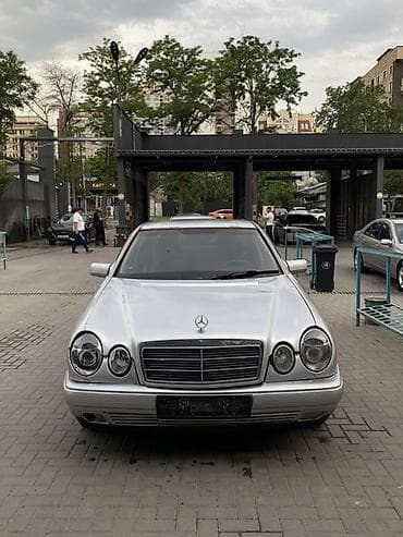 Mercedes-Benz E-Class: 1999 г., 2 л, Автомат, Бензин, Седан