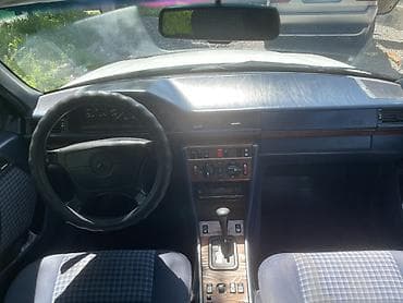 golf b4: Mercedes-Benz W124: 1994 г., 2.2 л, Автомат, Бензин, Универсал — 8