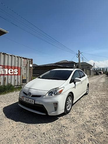 тайота пр: Toyota Prius: 2012 г., Гибрид, Лифтбек — 3