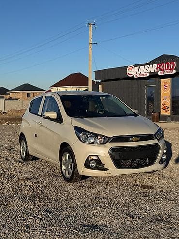 mazda 121: Chevrolet Spark: 2016 г., 1 л, Вариатор, Бензин, Универсал — 4