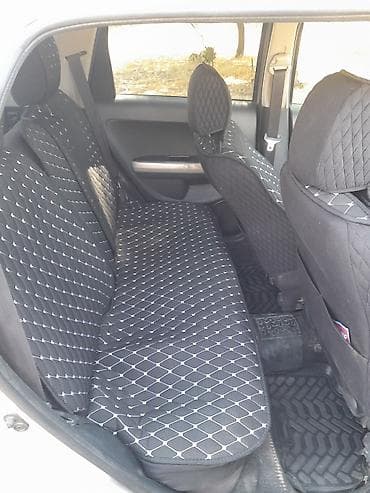 cefiro 32: Toyota Ist: 2003 г., 1.5 л, Автомат, Бензин, Седан — 5