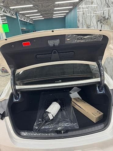 santa fr: Kia K8: 2024 г., Седан — 8