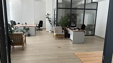 Аренда офисов, 90 м², В бизнес центре at lalafo.kg Аренда офисов, 90 м², В бизнес центре