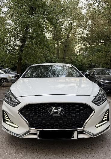 Hyundai Sonata: 2021 г., 2 л, Автомат, Газ, Седан