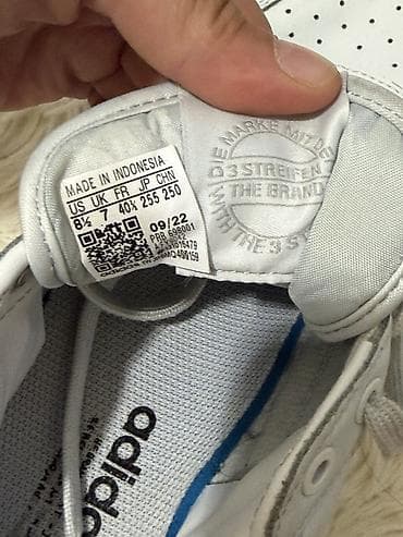 Личные вещи: Кроссовки adidas Originals (модель с логотипом Trefoil) - Цвет: белый — 3