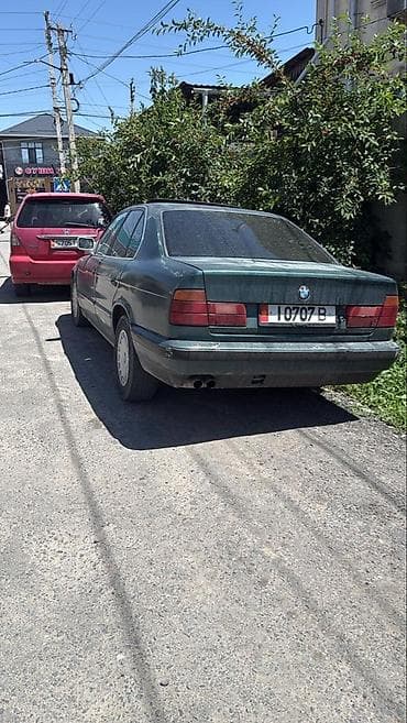 Унаа: BMW 5 series: 1992 г., 2.5 л, Кол менен иштөөчү, Бензин, Седан — 1