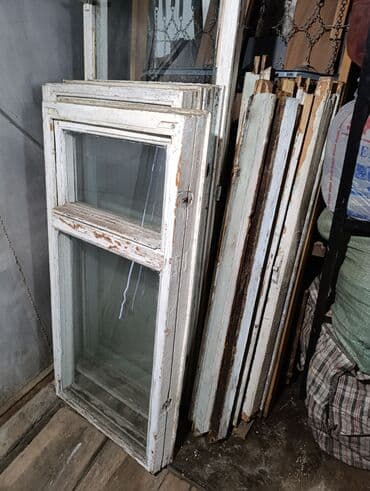 Окна и дверь 105 серии 3 000 Деревянные окна и балкона дверь 105