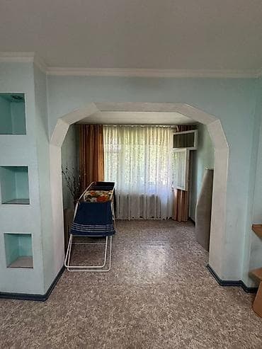 квартиры бишкек продаю: 3 комнаты, 65 м², 2 этаж, Старый ремонт — 3