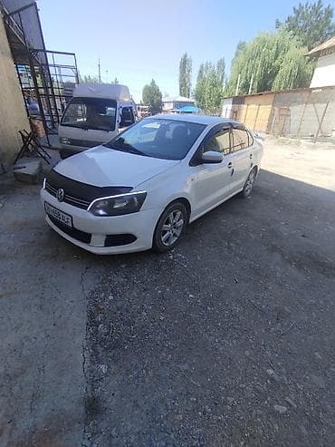 Унаа сатуу: Volkswagen Polo: 2013 г., 1.6 л, Кол менен иштөөчү, Бензин, Седан — 2