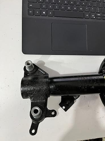 primera: Передний амортизатор Nissan 2007 г., Новый — 4