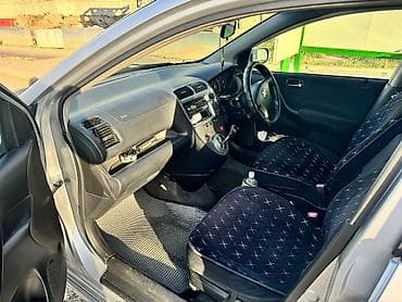 дайхатсу шараде: Honda Civic: 2004 г., 1.7 л, Вариатор, Газ, Хэтчбэк — 7