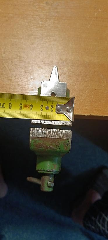 металлический ящик: Отличное состояние. настольные тиски, предназначенные для надежной — 3