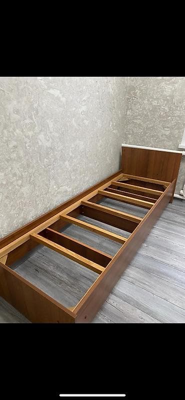 рассрочка мебел: Продаю кровать срочно в отличном состоянии ширина 75 длина 2 метров — 2