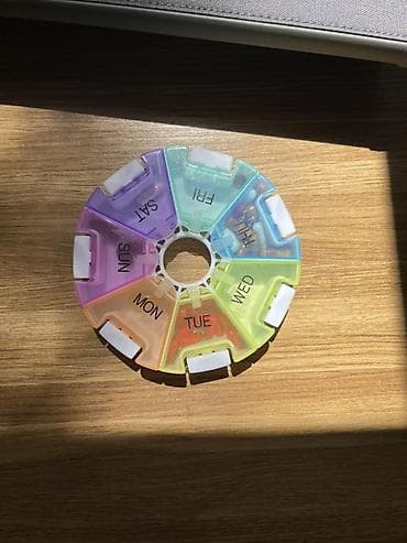 базарить: Круглый органайзер для таблеток - Компактный дисковый формат с — 1