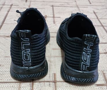 детская обувь карабалта: Кросовки детские чёрные (иззики). Практически новые, одевали на — 4