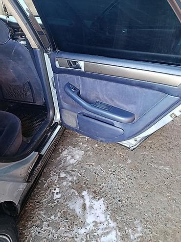 авто порше: Audi A6: 1997 г., 2.4 л, Механика, Бензин, Седан — 7