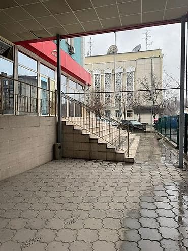 сдаю в аренду помещения: Аренда офисов, 400 м², С отдельным входом — 10
