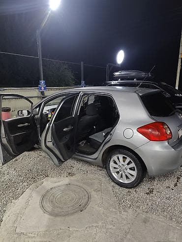 токмок авто: Toyota Auris: 2008 г., 2 л, Кол менен иштөөчү, Дизель, Хетчбек — 4