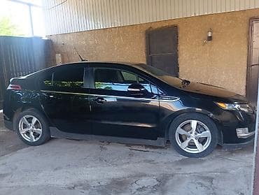 spark 2012: Chevrolet Volt: 2011 г., 1.4 л, Автомат, Гибрид, Лифтбек — 1