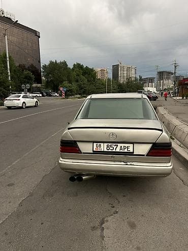 byd e7: Mercedes-Benz W124: 1988 г., Механика, Бензин, Седан — 1