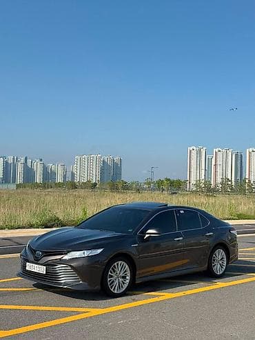 camry: Toyota Camry: 2019 г., Гибрид, Седан — 3
