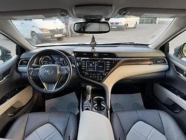 e2 byd: Toyota Camry: 2019 г., 2.5 л, Автомат, Гибрид, Седан — 4