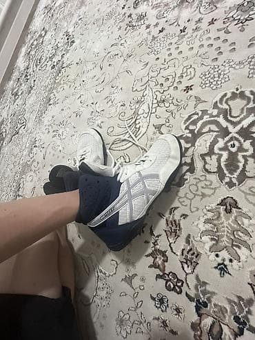asic: Борцовки Asics Matflex 42размер носил на 2-3 тренировок причина — 3