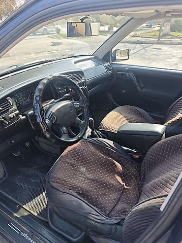 lt 45: Volkswagen Vento: 1993 г., 2 л, Ручные, Бензин, Седан — 10