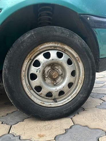 машина гольв: Volkswagen Golf: 1992 г., 1.8 л, Механика, Бензин, Хэтчбэк — 5